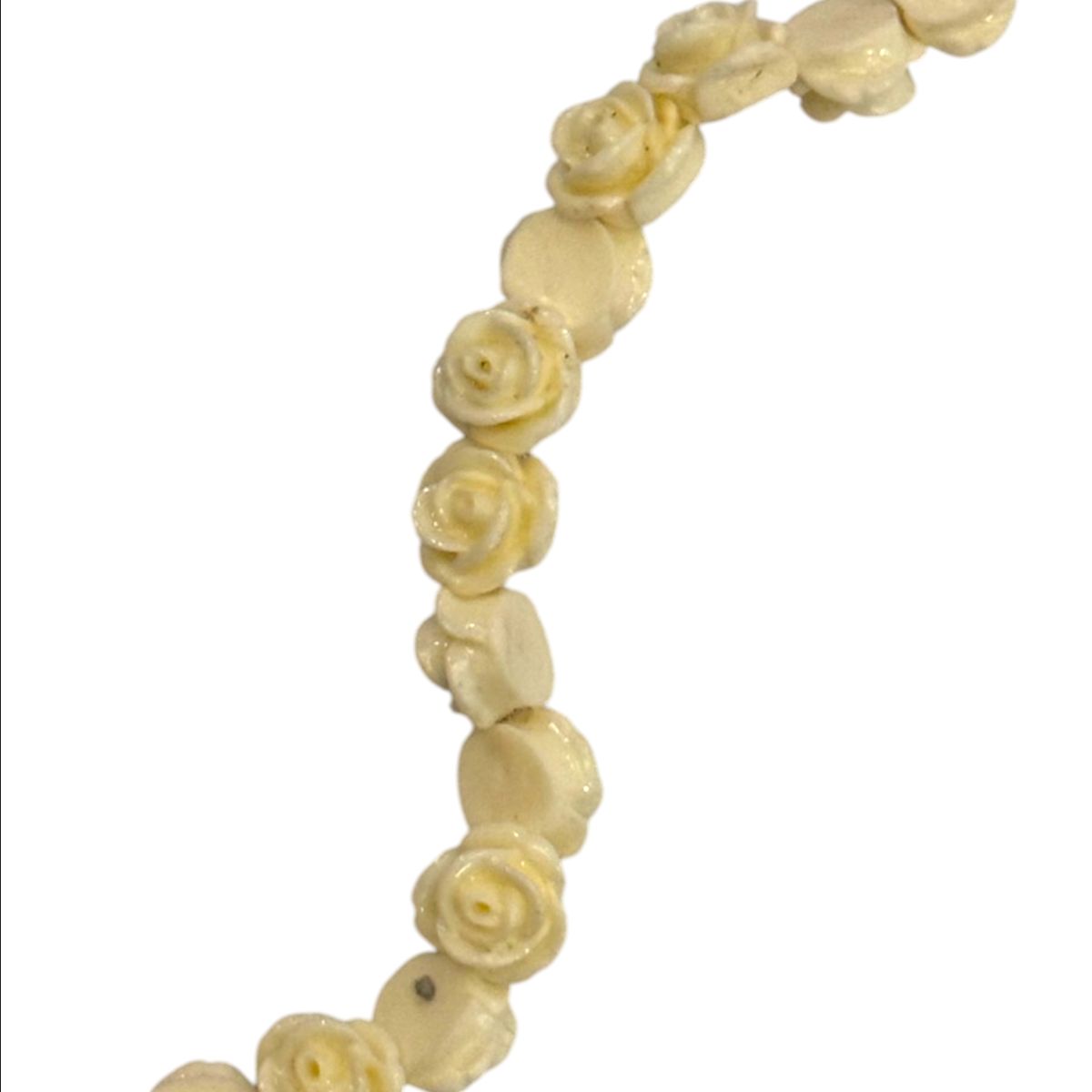 Cream Rose Resin Beads, 22 Pcs