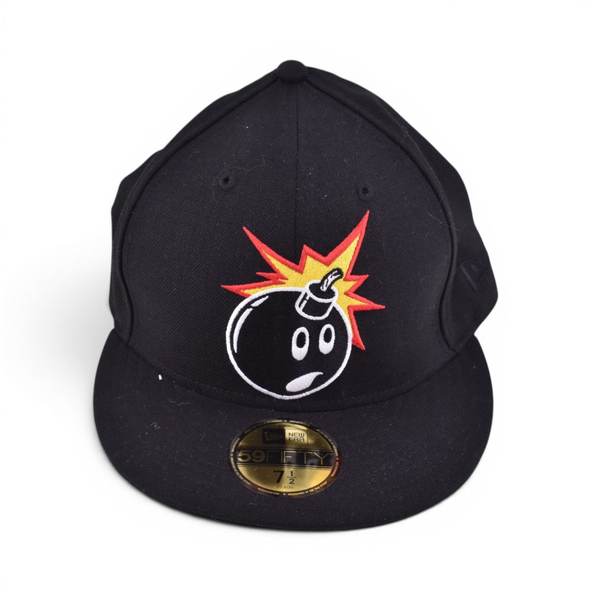 New Era The Hundreds Bomb Fitted Cap in Black, Size 7 1/2